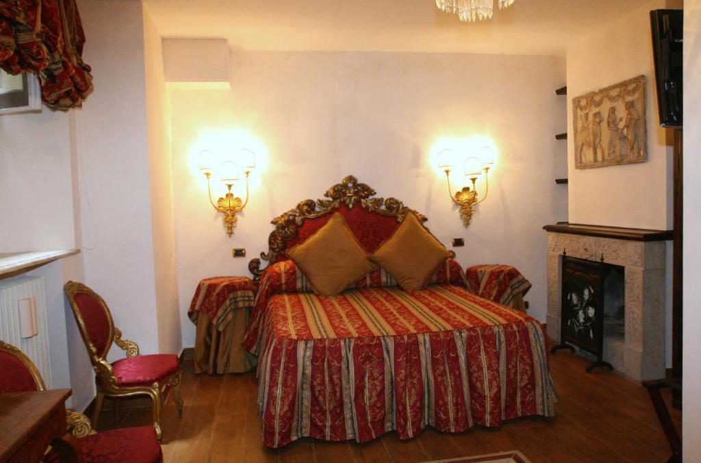Junior Suite with Spa Bath,1216120834:JPEG